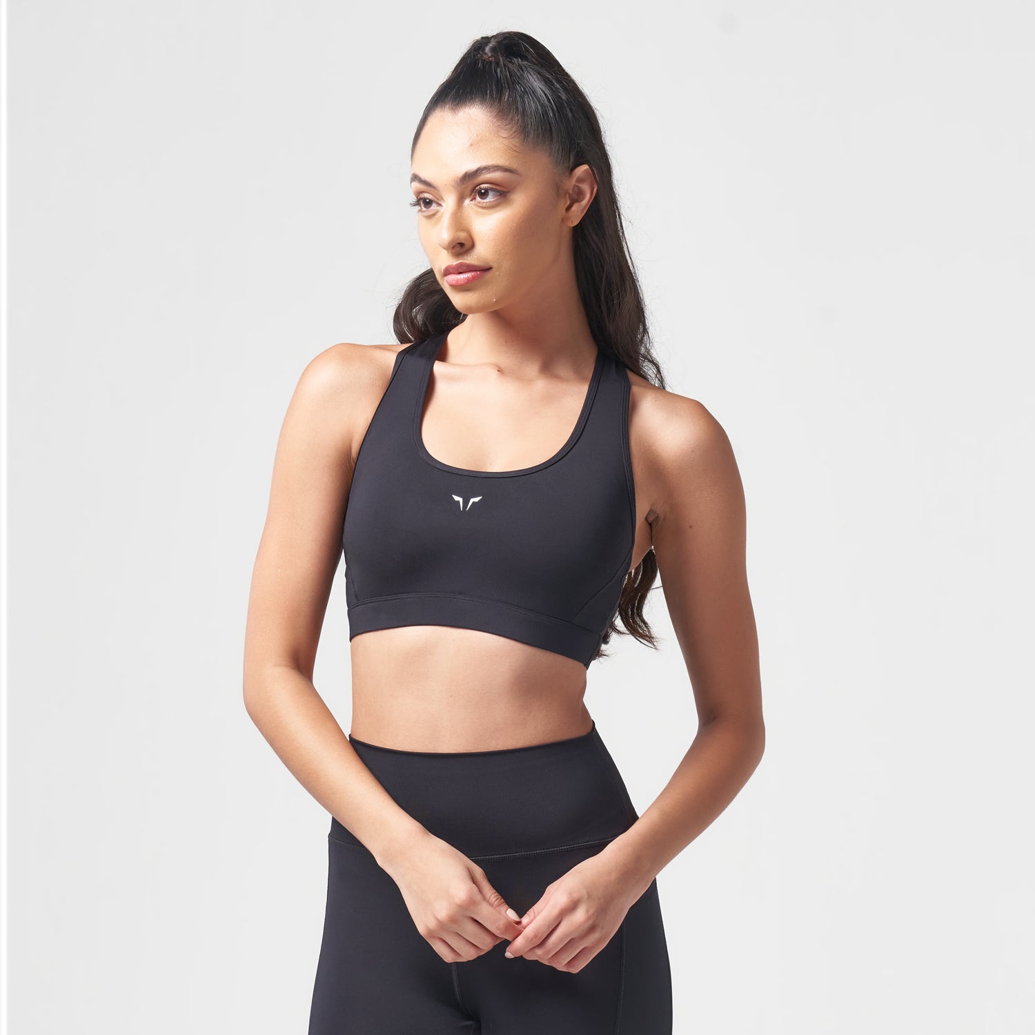 Gymshark Minimal Sports Bra (Black & White), Women's Fashion, Activewear on  Carousell