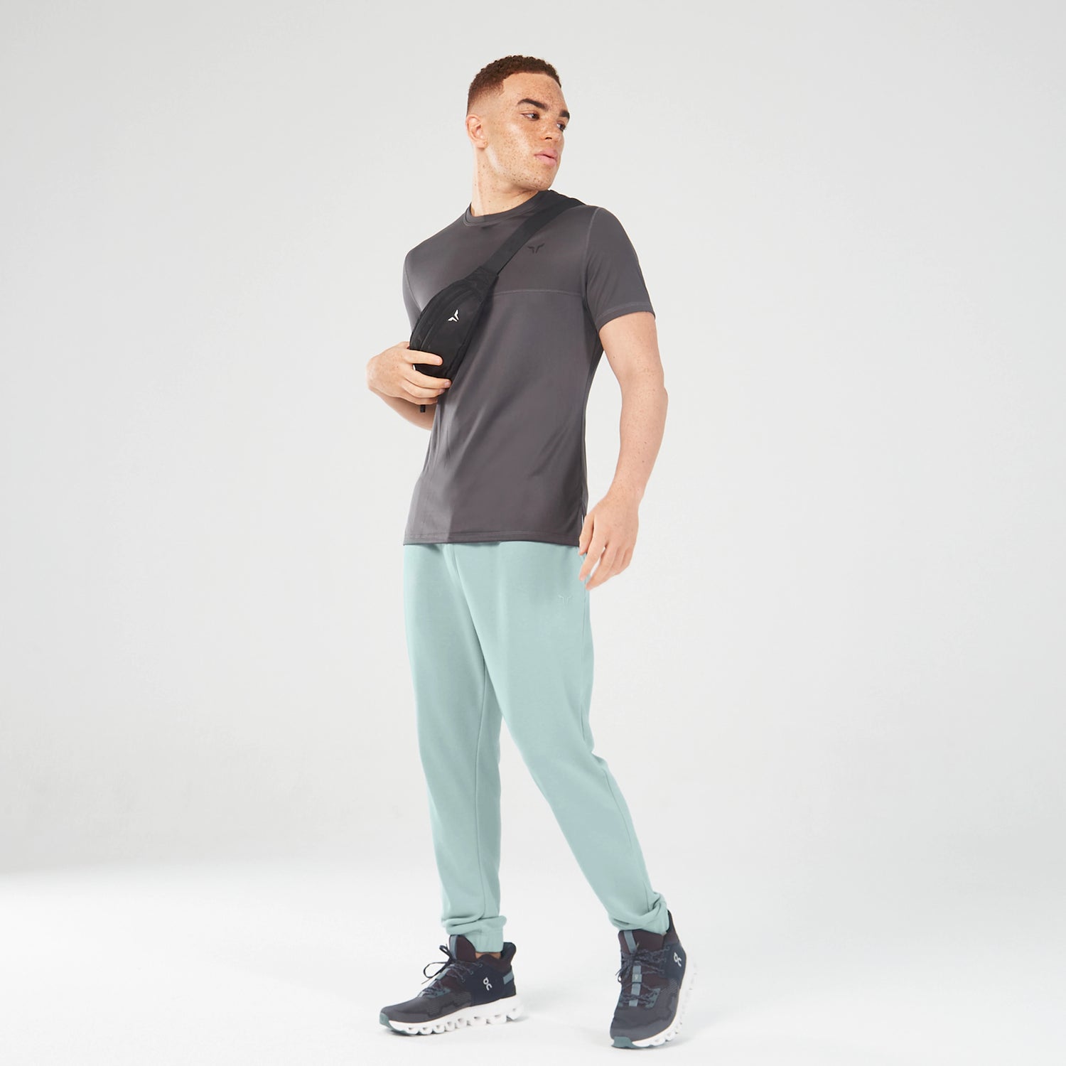 squatwolf-gym-wear-essential-contrast-tee-asphalt-workout-shirts-for-men
