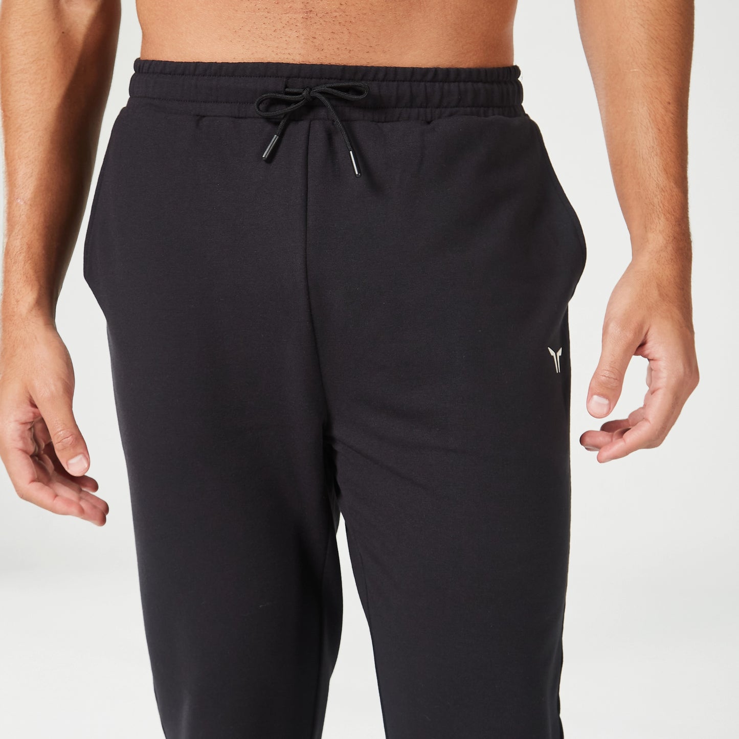 Essential Tapered Joggers - Black
