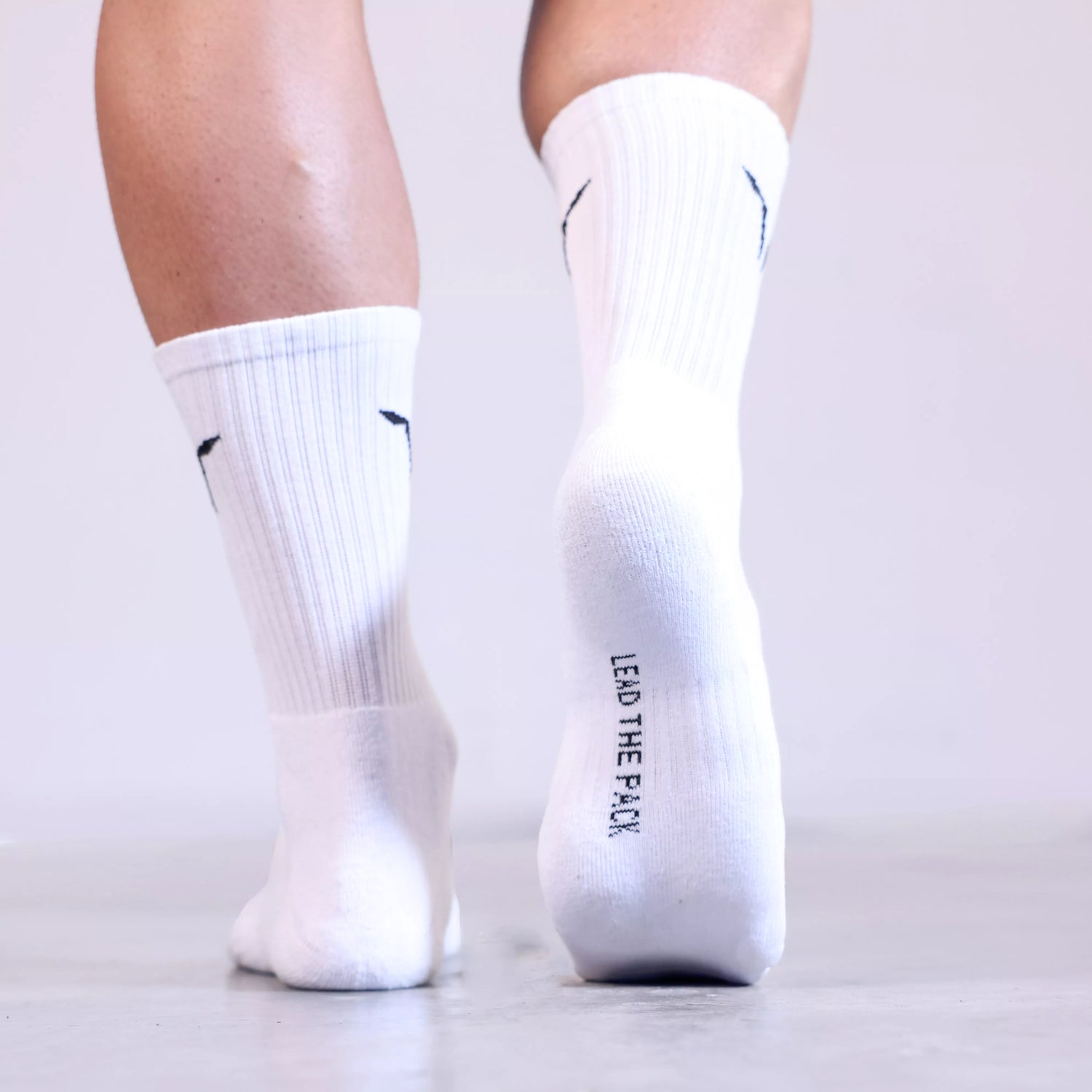 squatwolf-gym-wear-pack-of-3-core-crew-socks-white-workout