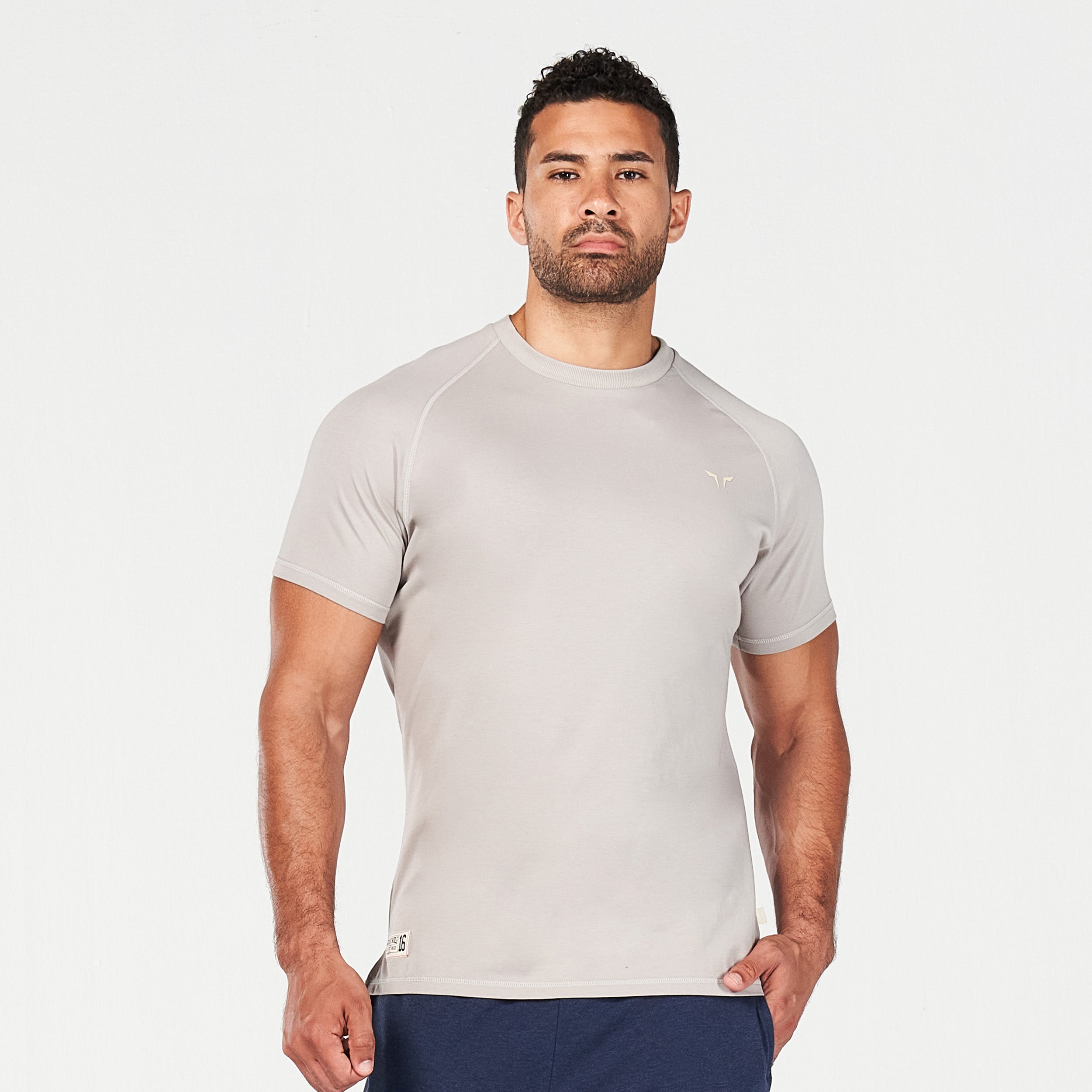 AE | Golden Era Raglan Muscle Tee - Paloma | Gym T-Shirts Men | SQUATWOLF