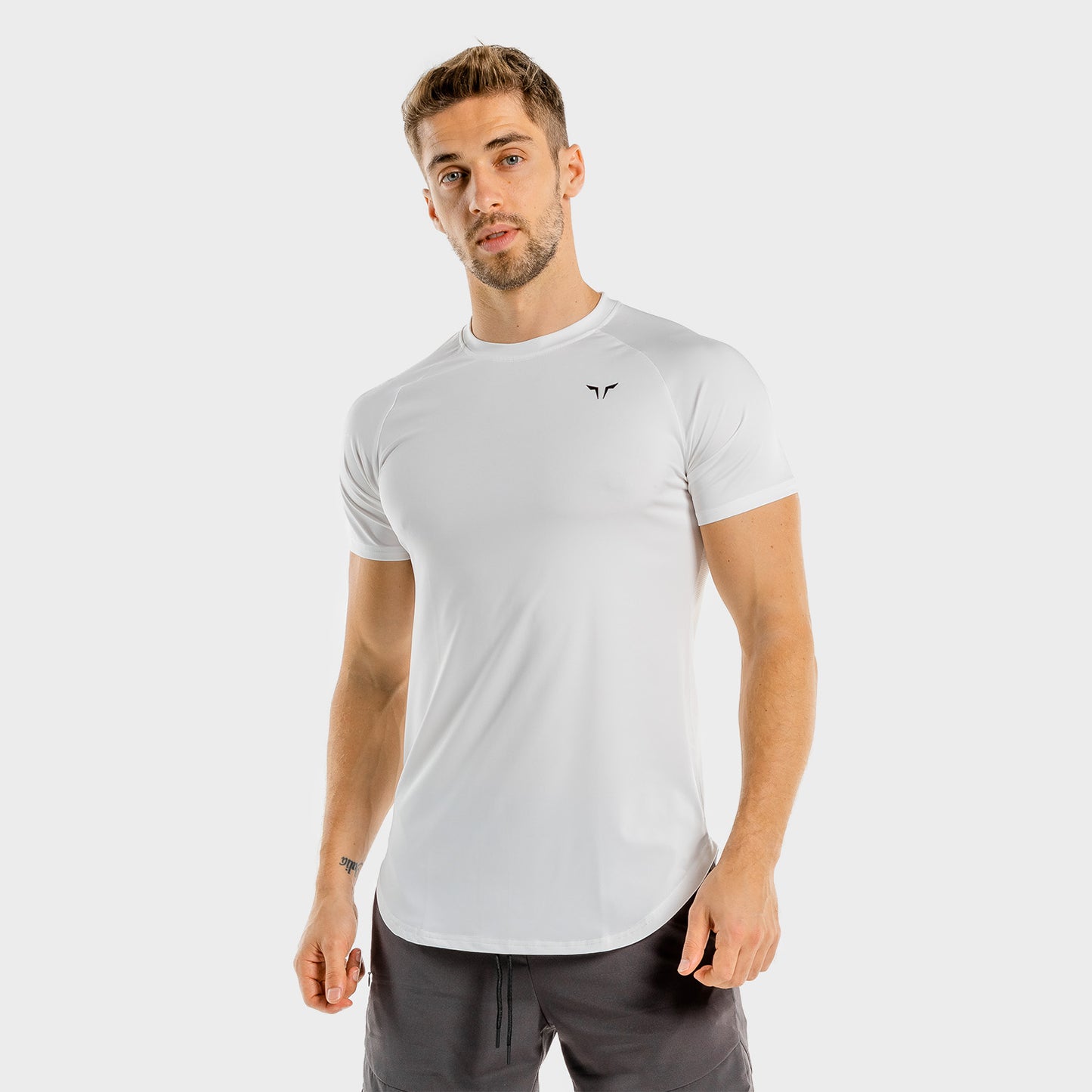 AE | Limitless Razor Tee - White | Gym T-Shirts Men | SQUATWOLF