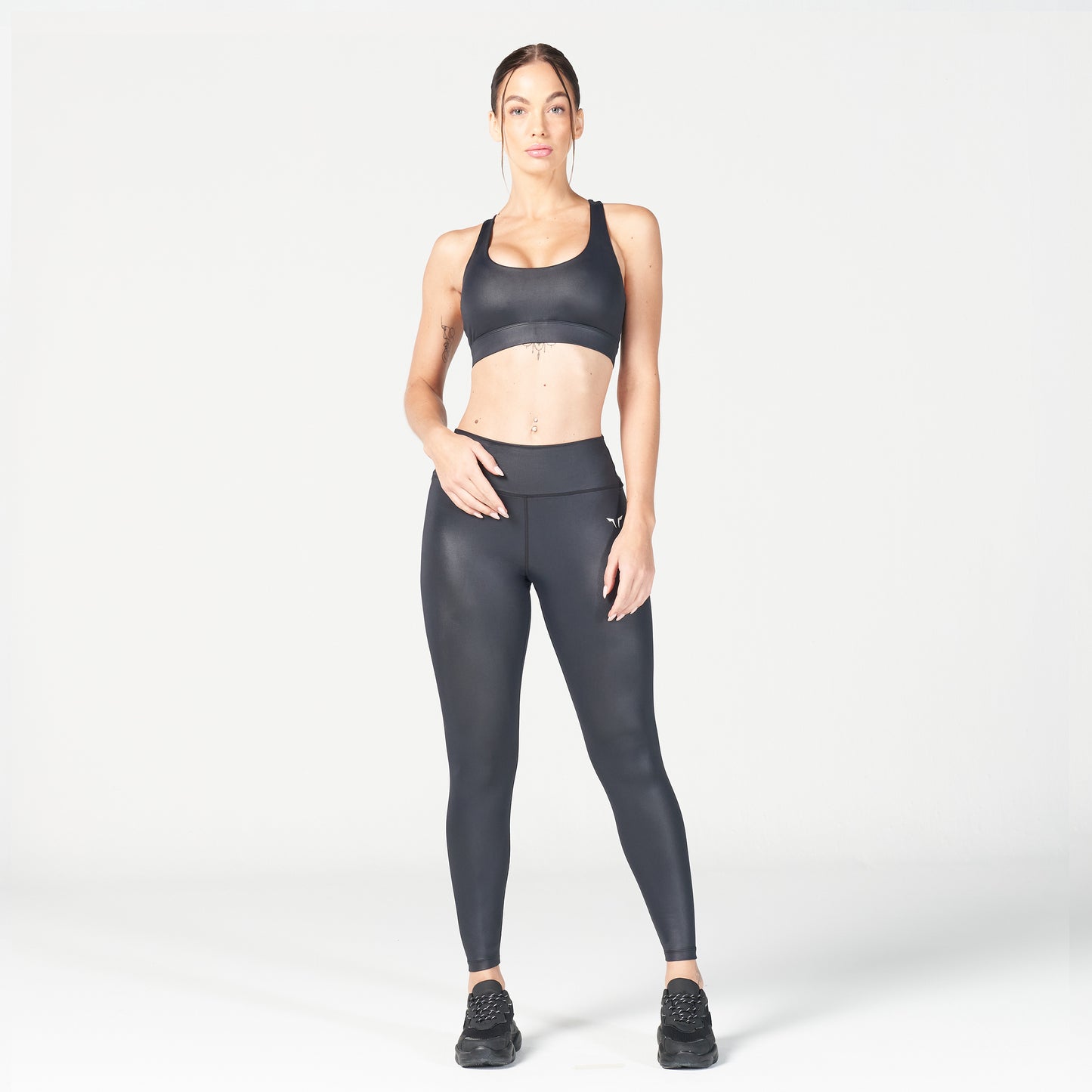 squatwolf-workout-clothes-glaze-sports-bra-black-sports-bra-for-gym
