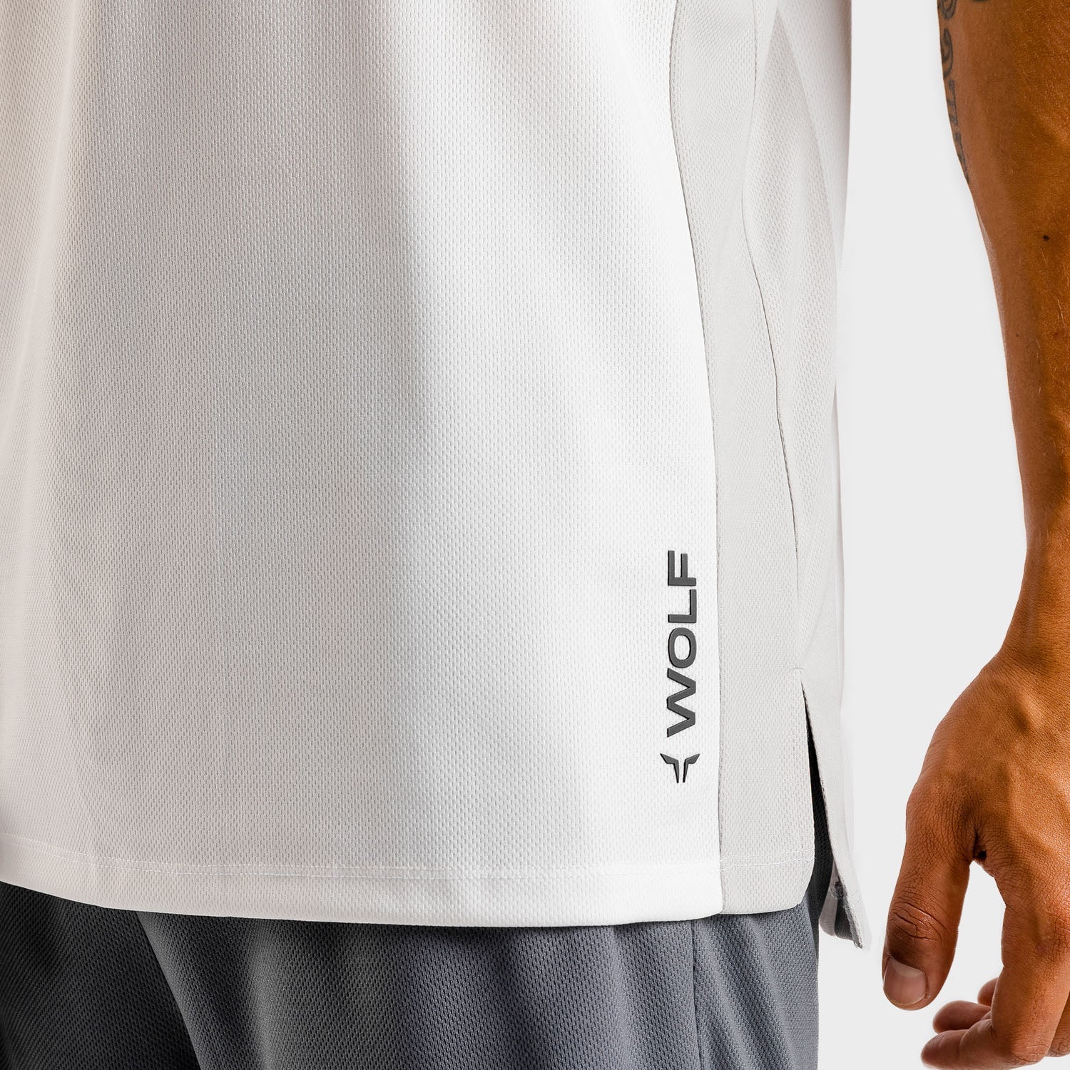 squatwolf-workout-tank-tops-for-men-flux-basketball-tank-white-gym-wear
