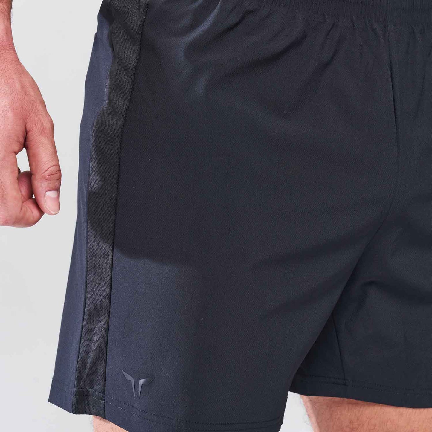 squatwolf-gym-wear-lab-360-6-liner-shorts-black-workout-shorts-for-men