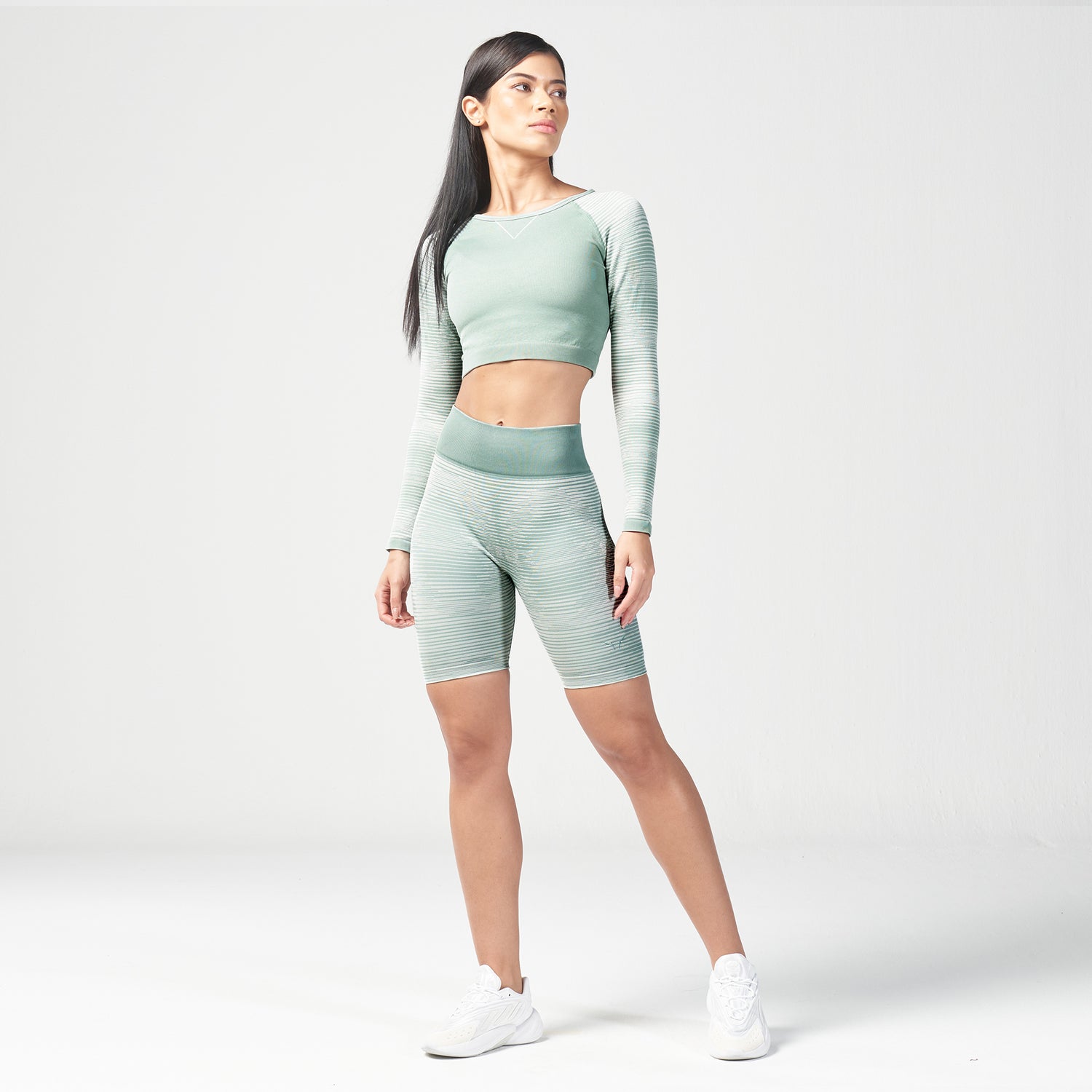 squatwolf-workout-clothes-infinity-stripe-seamless-crop-top-green-surf-gym-t-shirts-for-women
