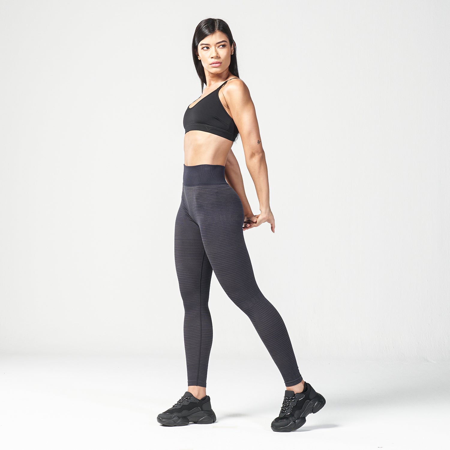 squatwolf-workout-clothes-infinity-stripe-seamless-leggings-black-leggings-for-women