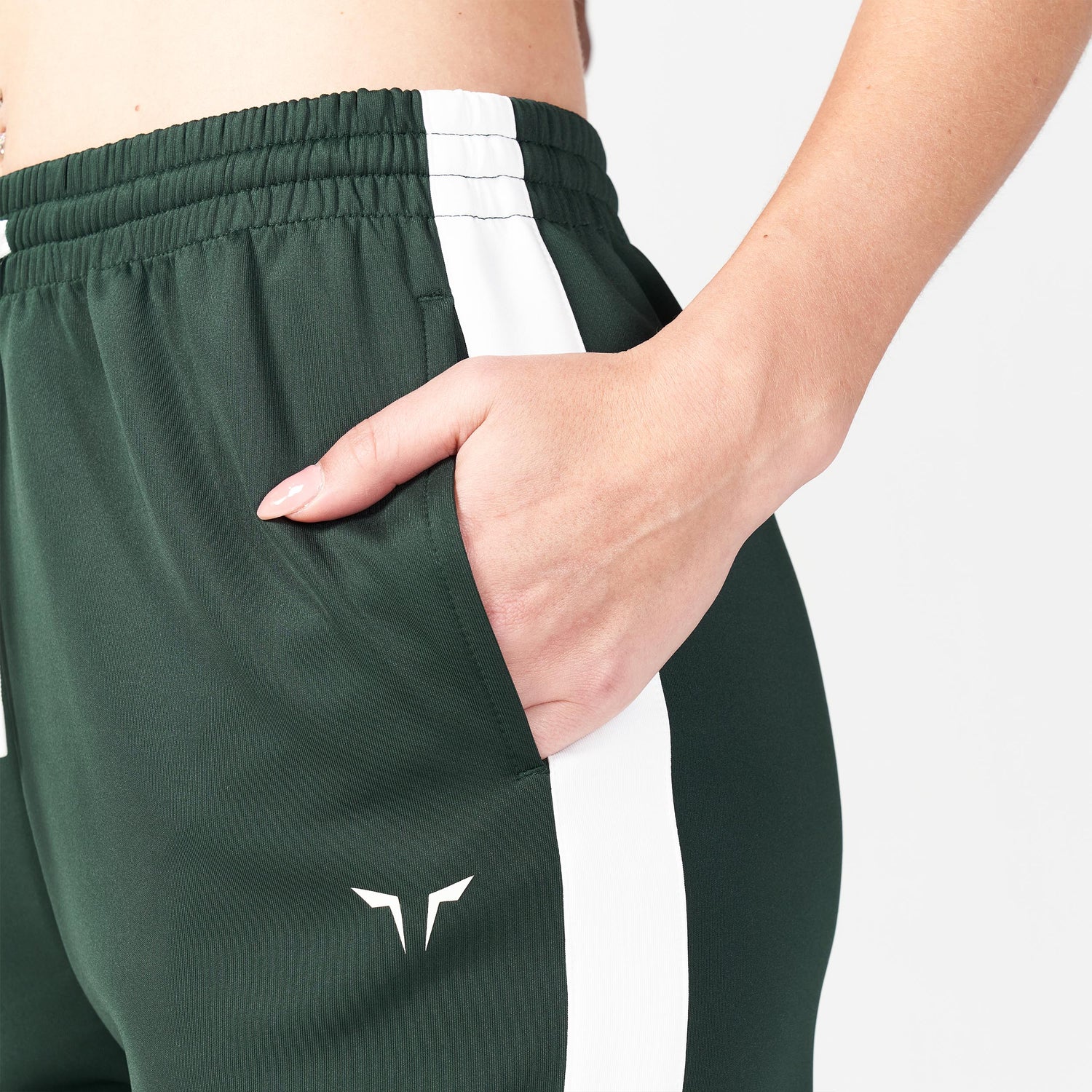squatwolf-workout-clothes-core-tapered-pants-green-gym-pants-for-women