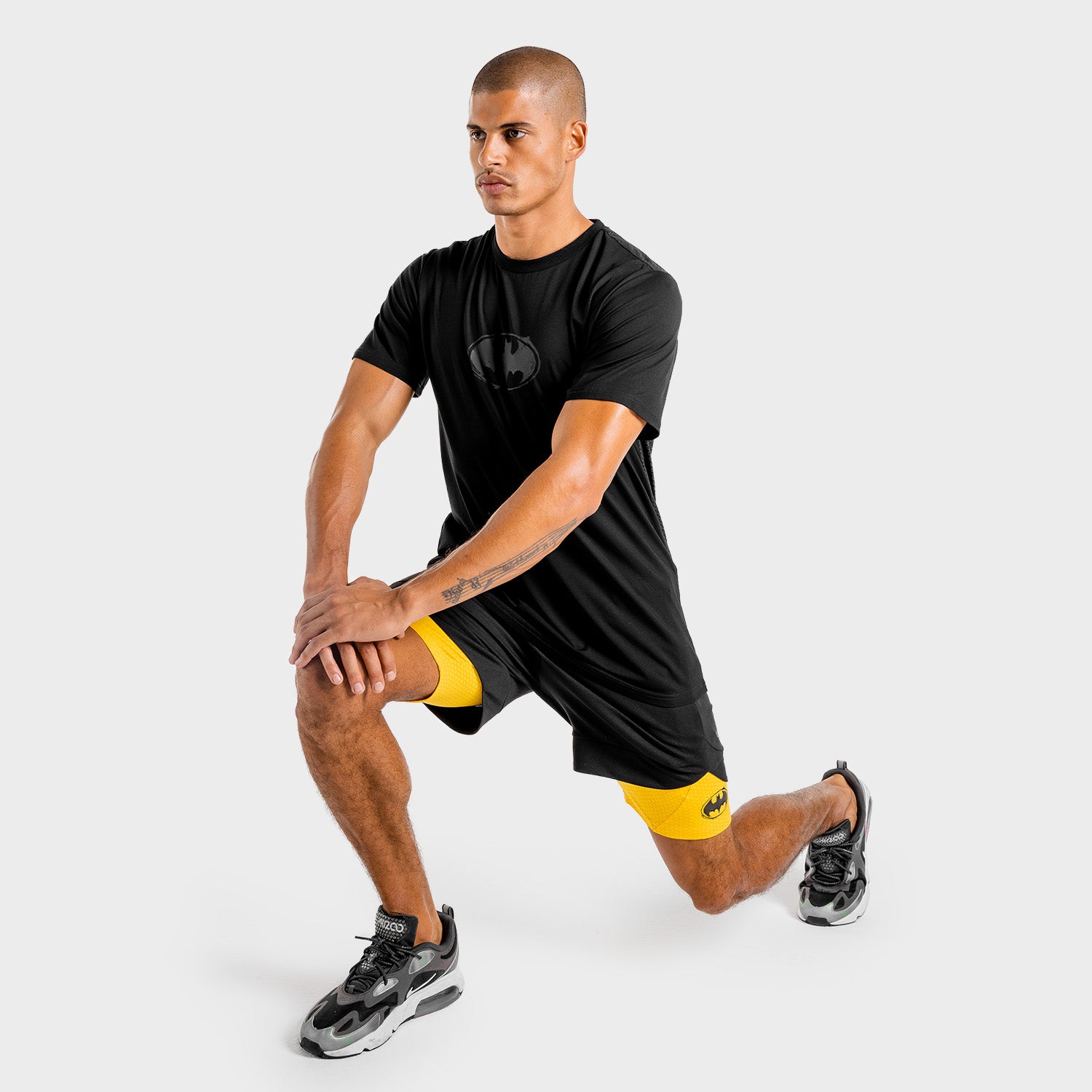 squatwolf-workout-shirts-for-men-batman-gym-tee-black-gym-wear