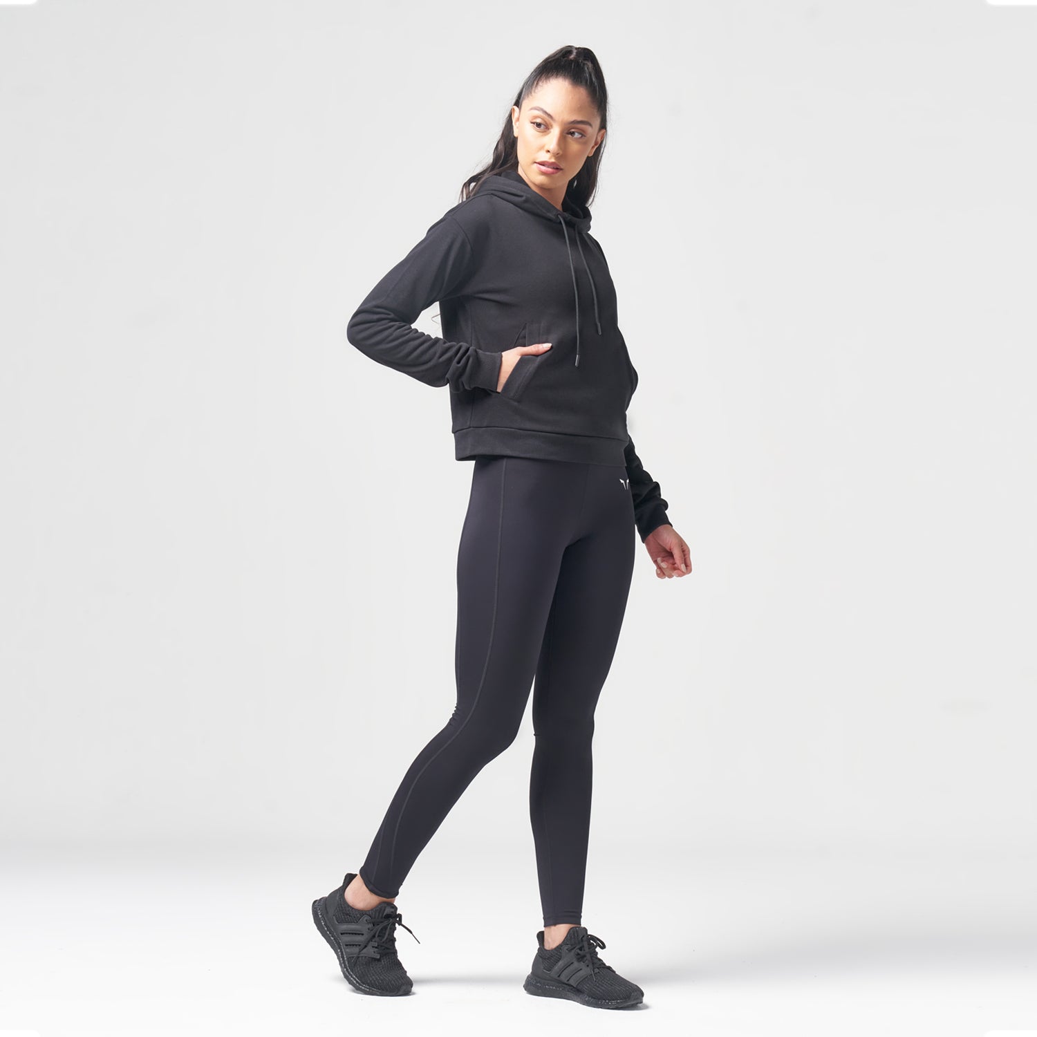 squatwolf-gym-wear-essential-warm-up-hoodie-black-workout-hoodie-for-women