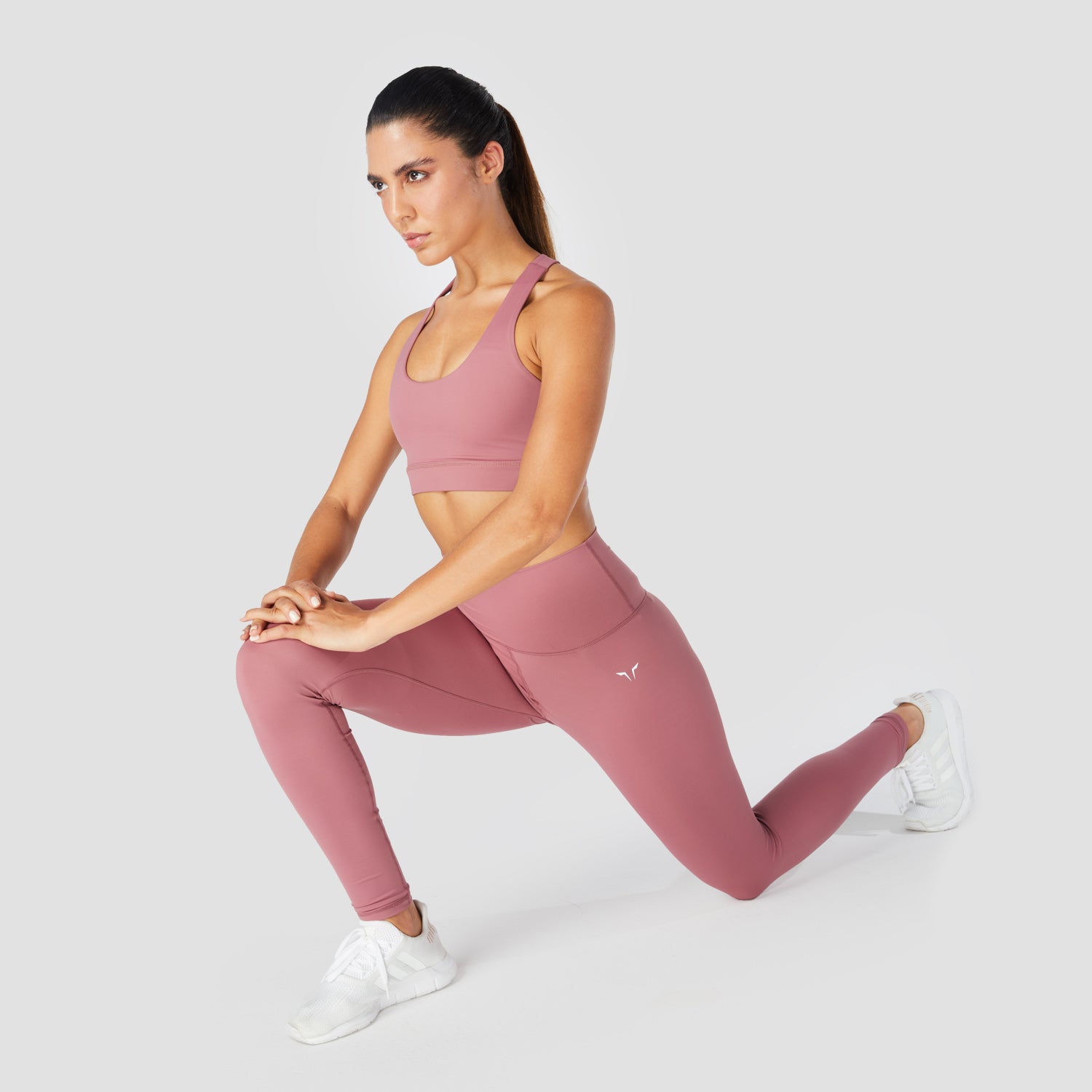squatwolf-workout-clothes-core-agile-bra-pink-sports-bra-for-gym