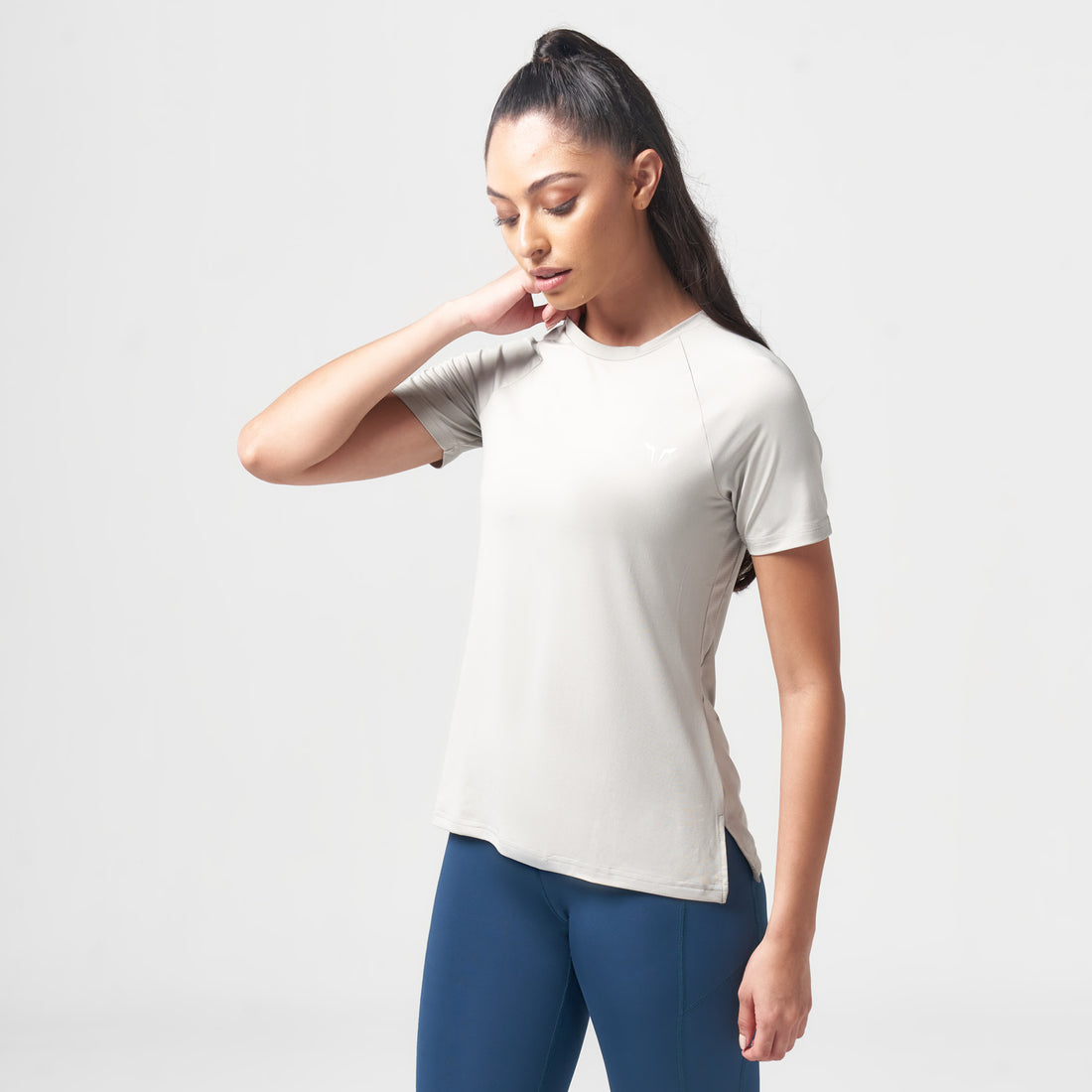 AE | Weightless Tee - Grey | Workout Shirts Women | SQUATWOLF