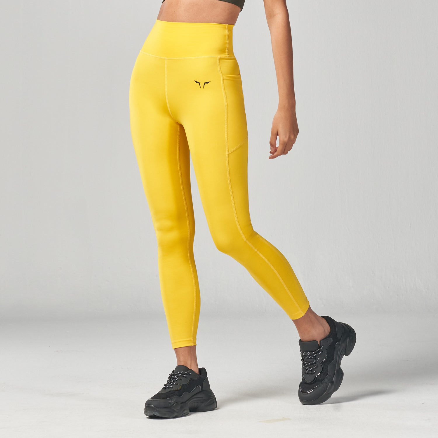 Essentials Women's High Rise Capri Active Sculpt Legging, Bright  Yellow, X-Large