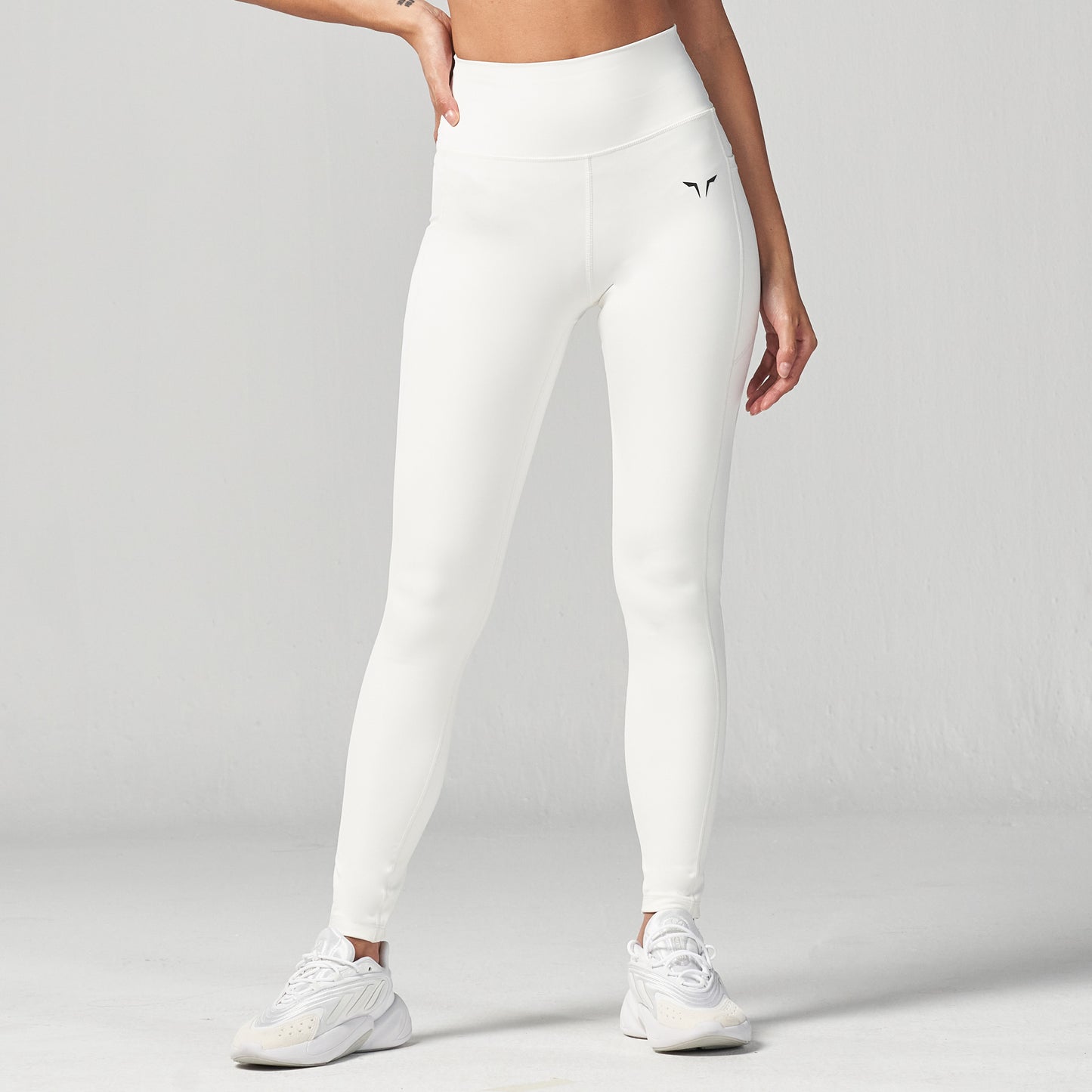 Athletic Girl Working Out Gym Fitness Woman White Leggings Stock Photo by  ©Nikolas_jkd 415694912
