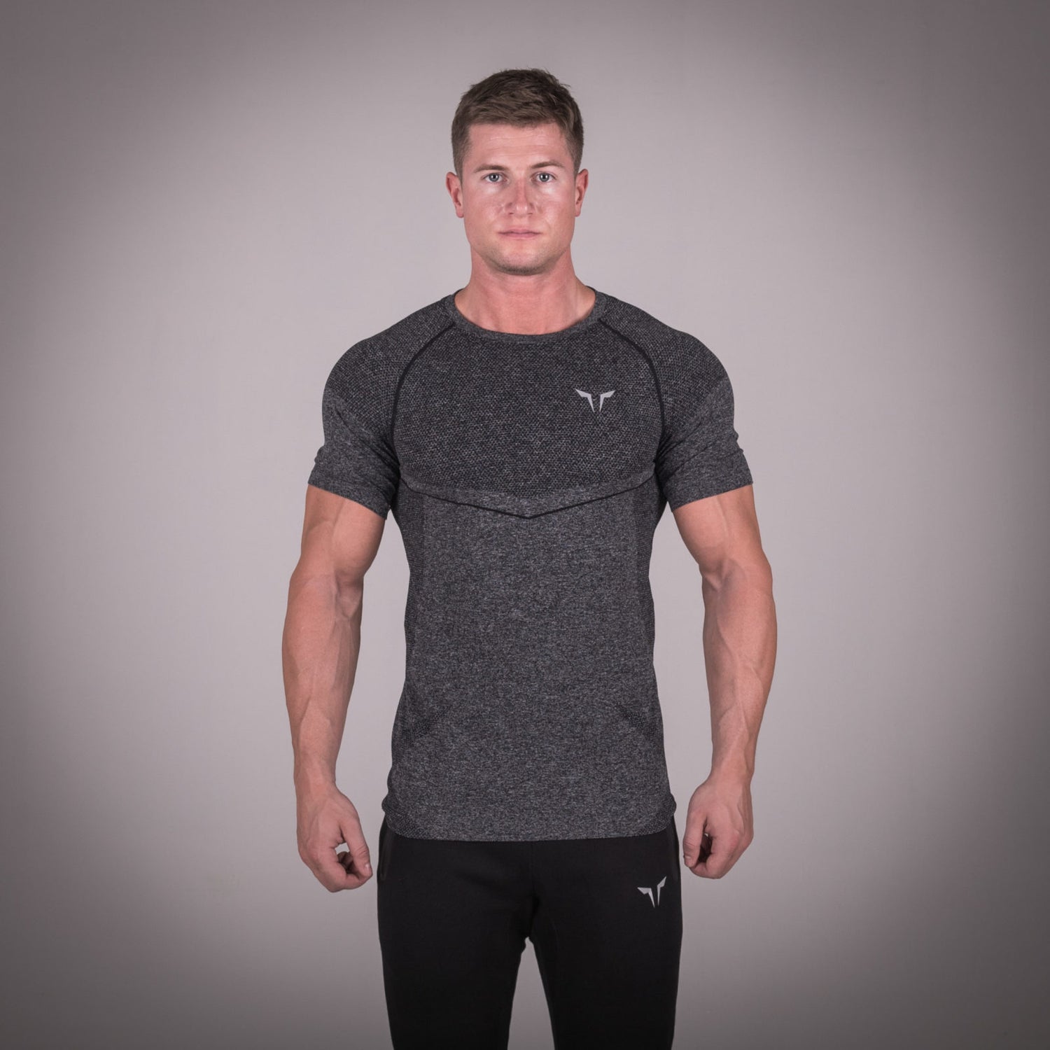 squatwolf-gym-wear-seamless-dry-knit-tee-grey-workout-t-shirts-for-men