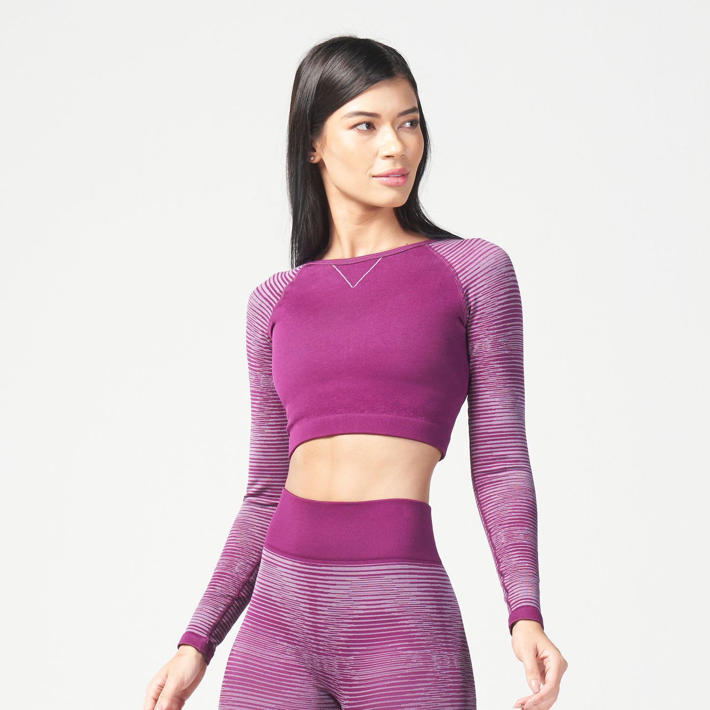 squatwolf-workout-clothes-infinity-stripe-seamless-crop-top-dark-purple-gym-t-shirts-for-women